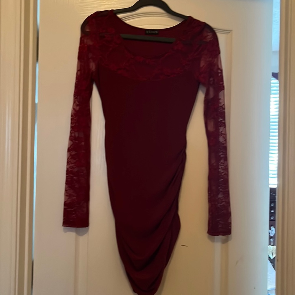 Venus burgundy lace dress